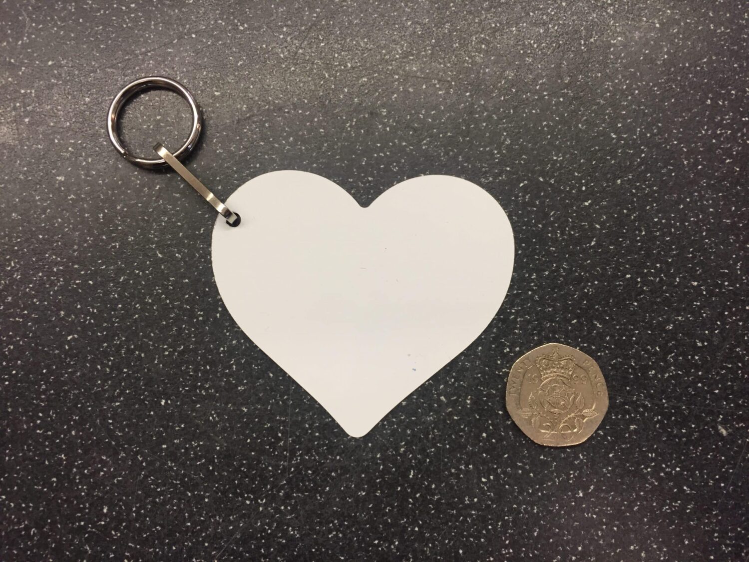 Updated '25! Budget Heart keyring - Image 5